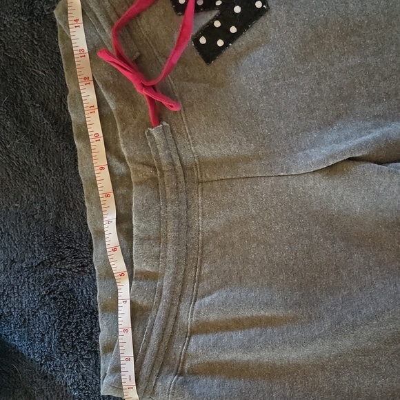 🦋 3 for $20 Volcom joggers - Picture 3 of 3